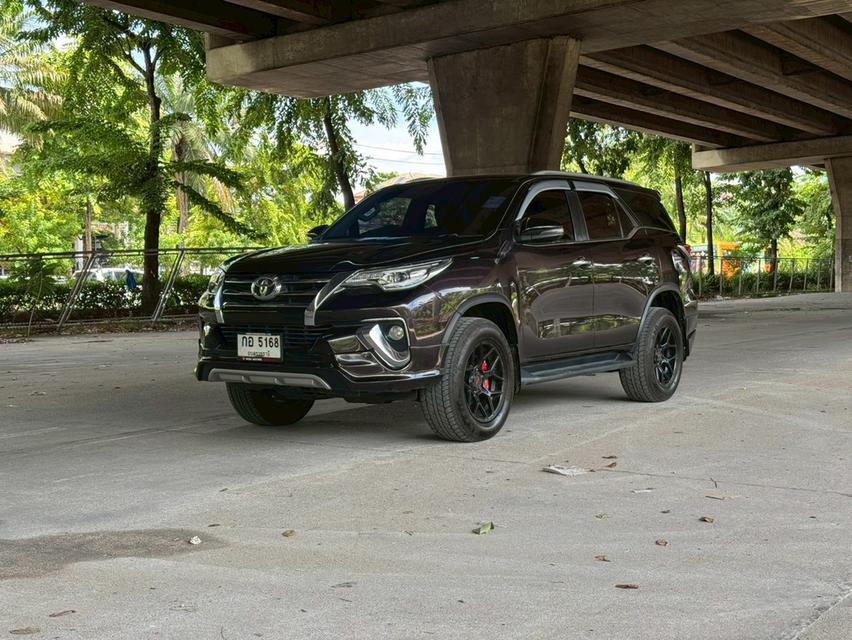 ขายรถ Toyota Fortuner 2.4 ปี 2016 สีน้ำตาล เกียร์ออโต้