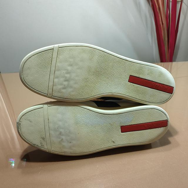 Prada MILANO Leather SneakersSize. 41⭐⭐⭐⭐ Pre-owned/ Good Condition🔥 Price : 950฿ รูปที่ 6