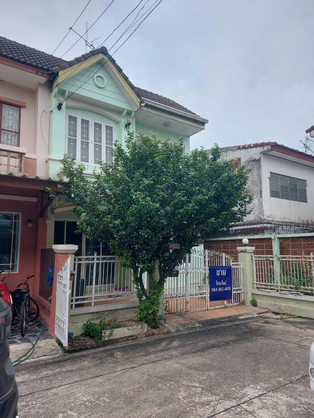 ขายทาวน์เฮ้าส์ 2 ชั้น ใกล้ซาฟารีเวิลด์