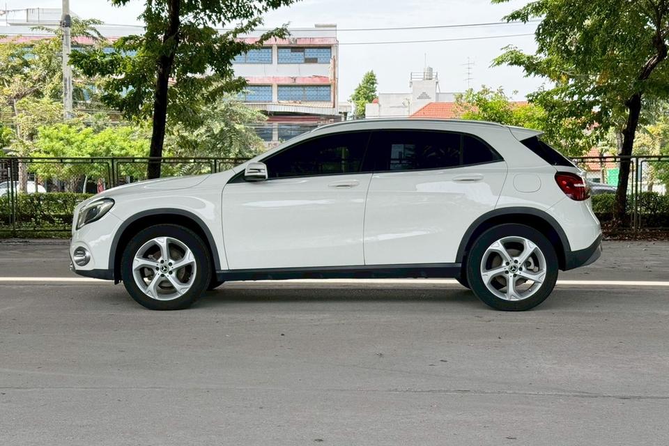🔥ฟรีดาวน์ รถหรู GLA200 รถสวย ขับดีมาก Mercedes-Benz GLA200 1.6 W156 Urban SUV AT ปี 2019 รูปที่ 9