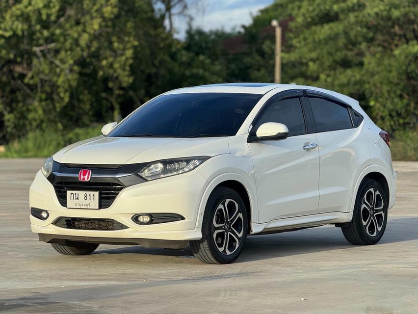 HONDA HRV 1.8 EL SUNROOF ปี 16. สีขาว ออโต้  สวยหรูสปอร์ตน่าขับมากๆ