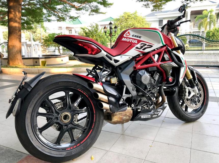 พร้อมขายราคาสุดคุ้ม MV Agusta Dragster RC