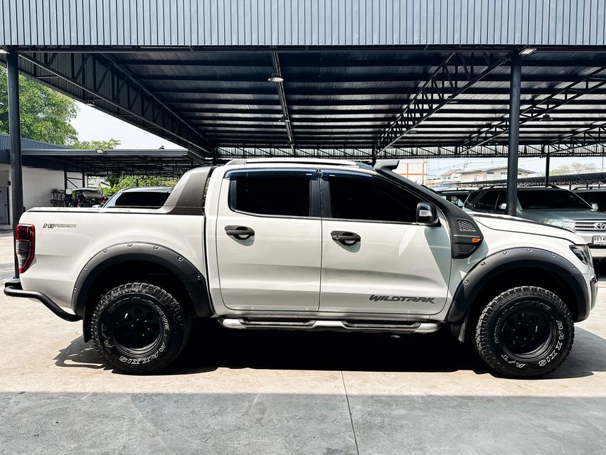 ขายรถ Ford Ranger 2.2 Double Cab WildTrak Hi-Rider Pickup ปี 2013 สีขาว เกียร์ออโต้ รูปที่ 4