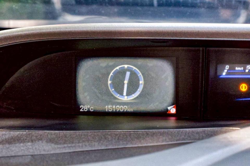 รหัสรถ QT6842 Honda Civic FB 1.8 S เกียร์ Auto สีขาว ปี2013 15