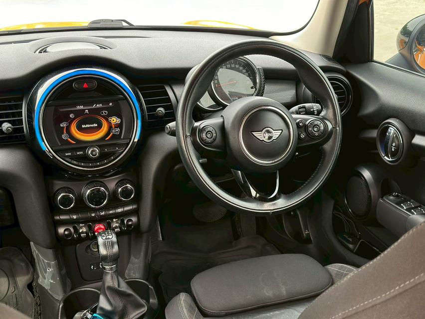 รหัสรถ PAT8003 Mini Cooper D 5-Turer RHD ปี 2017 สีส้ม (F55) 15