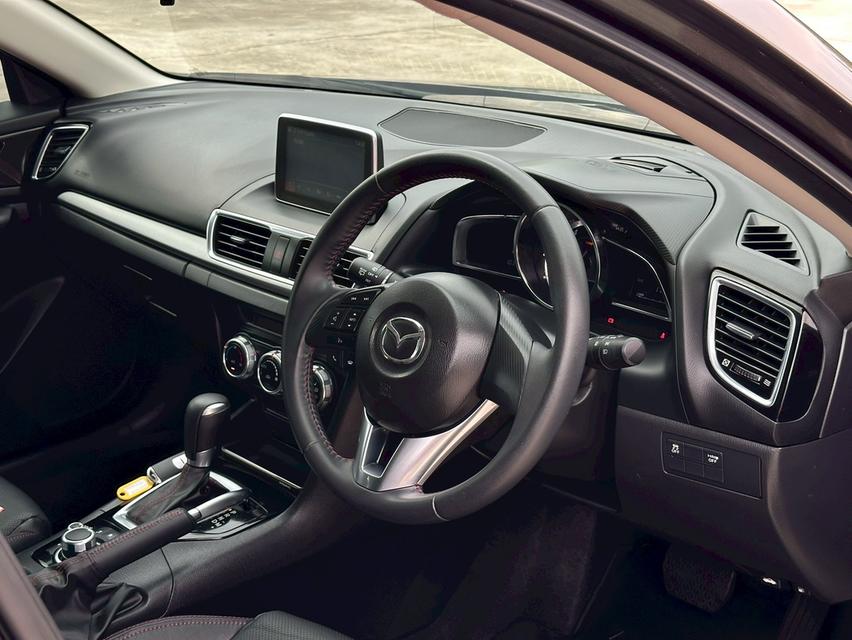 รหัสรถ PAT6031 Mazda 3 2.0 S Sport Hatchback สีเทาดำ ปี 2017 6