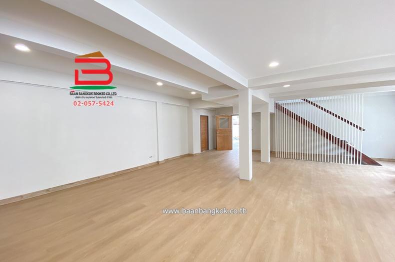 บ้านเดี่ยวพร้อมที่ดิน (รีโนเวททั้งหลัง) แจ้งวัฒนะ 28 แยก 2 [หลังเซ็นทรัลแจ้งวัฒนะ] เนื้อที่ 87.7 ตารางวา ตำบลบางตลาด อำเภอปากเกร็ด จังหวัดนนทบุรี 9