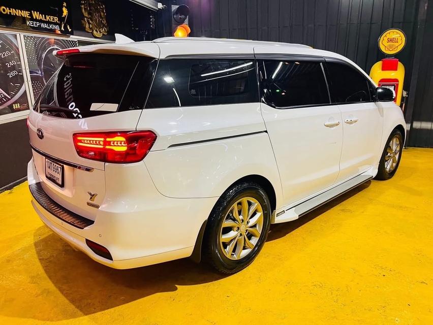 ปล่อยรถ Kia Carnival 2.2 Ex ปี 2019 3