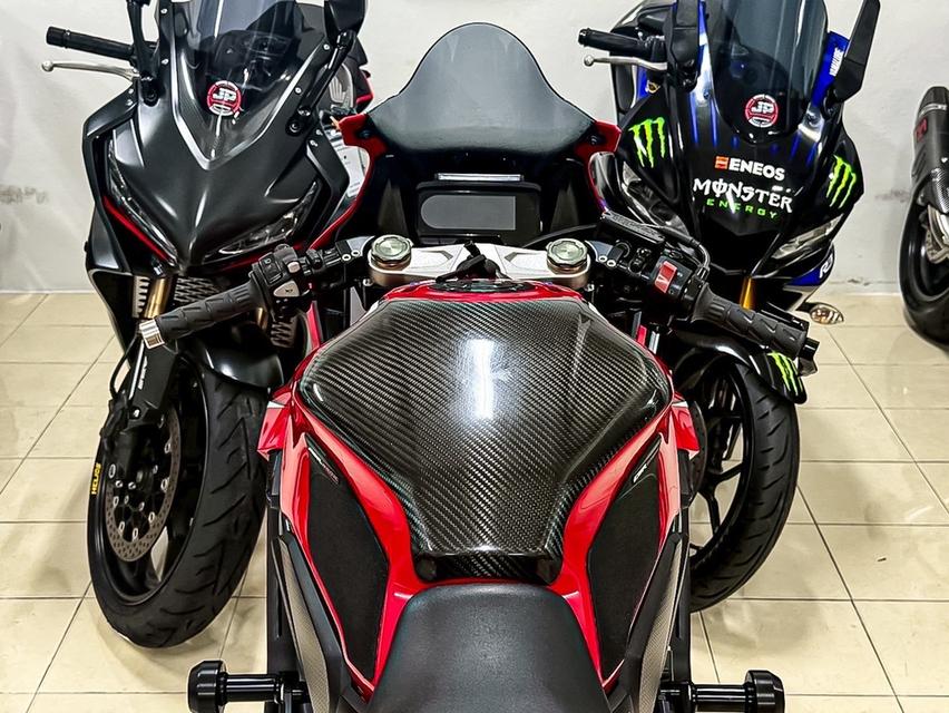 CBR650R 8
