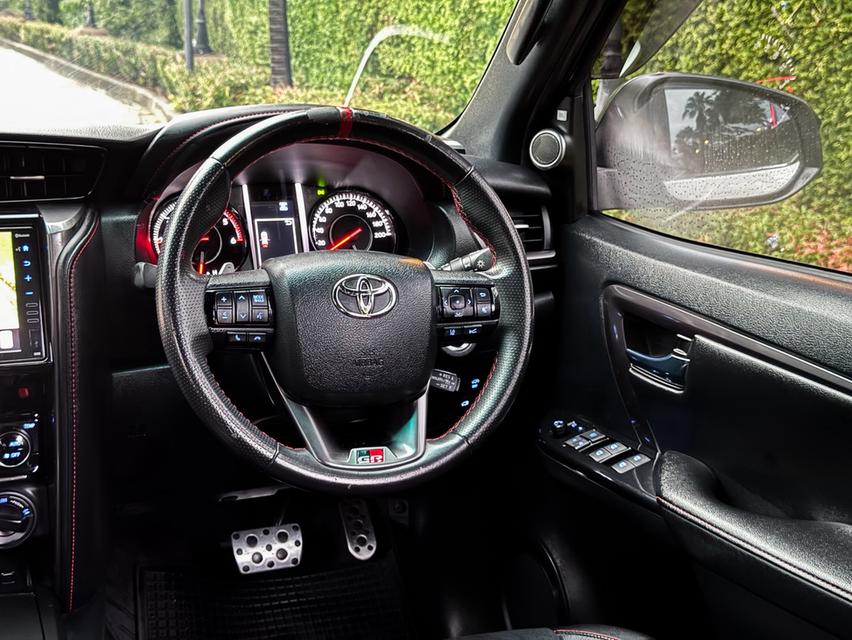 (แจ้งรหัสรถ AVA7357) 💥⭐️ Toyota Fortuner 2.8 GR Sport AT 4WD Black Top ปี 2022 รูปที่ 8