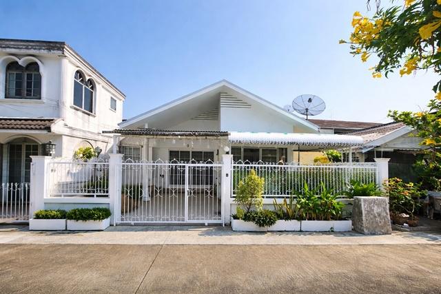 บ้านชั้นเดียวกว้างขวาง 2-3นอน MRTโชคชัย4 1.8กม.รพ.เปาโล โชคชัย4 950ม. ทำเลลาดพร้าว 1