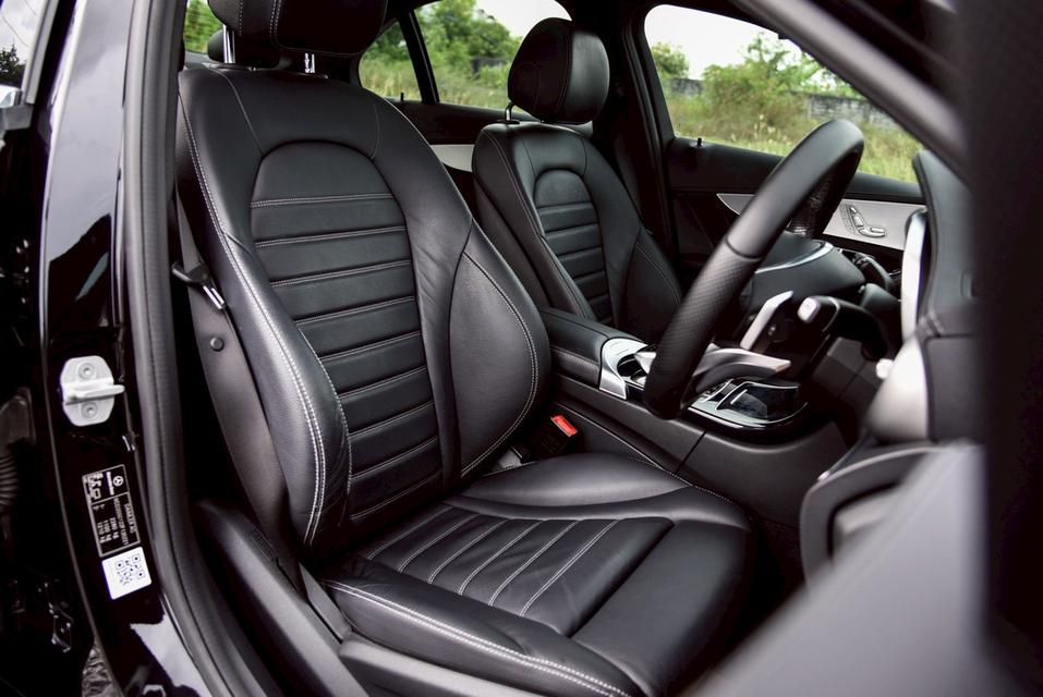 รหัสรถ CBL3968 -Benz C300 BLUETECHYBRID AMG W205 AT 2015 9