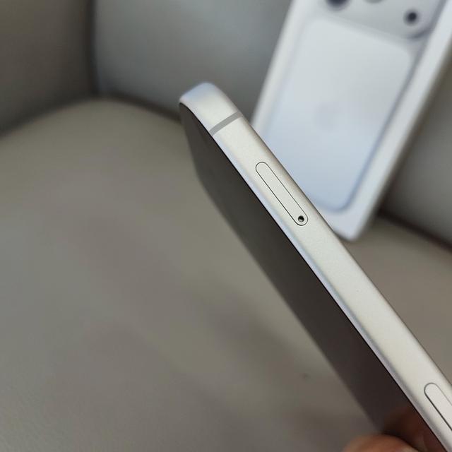 ⚪️ iPhone 17 Pro (256GB) สีขาว ⚪️แบตเตอรี่ 100% (ชาร์จเพียง 32 รอบ) สภาพนางฟ้าไร้รอยกริ๊บ รูปที่ 7