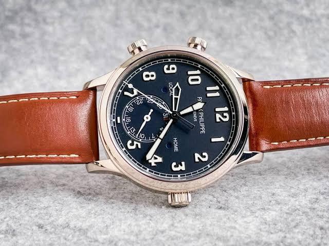 Patek Philippe Calatrava Pilot Travel Time 5524G 2