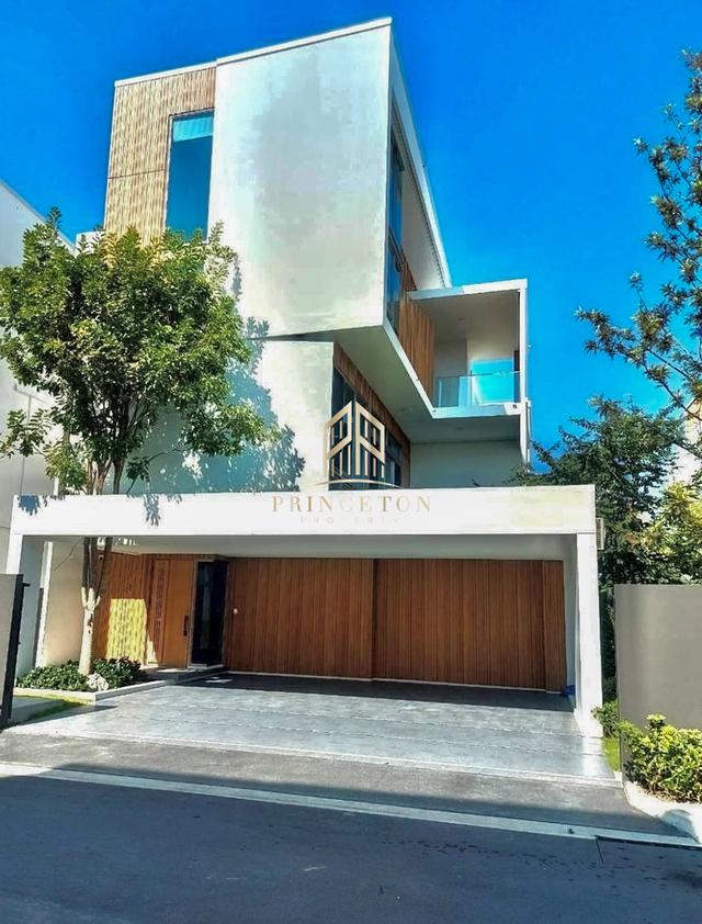 VIVE Rama 9 – Luxurious 3-Story Home in Modern Japanese Design 20