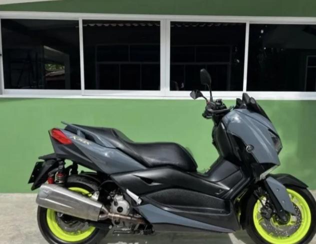 Yamaha Xmax สีเทาาาาา 2