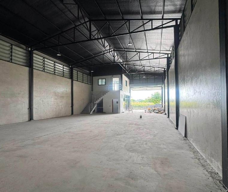 ให้เช่าโกดังพร้อมสำนักงาน / Warehouse + Office / สร้างใหม่ / ทำเล บางกรวย ตำบลศาลากลาง / ใกล้ ศูนย์กระจายสินค้าสาย 5 7