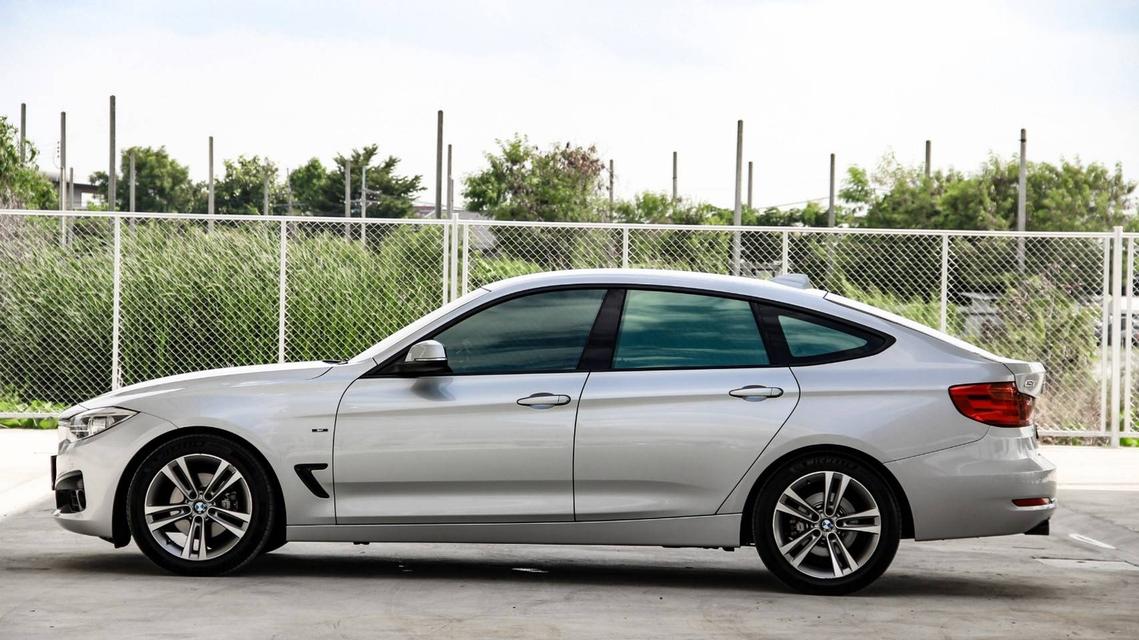 BMW 320d GT Sport  2