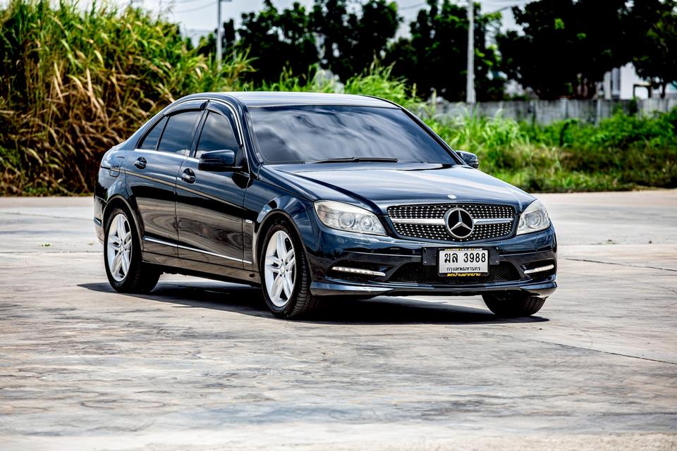 Benz C250 ปี 2013 สีรถสวย สภาพดีมากๆ