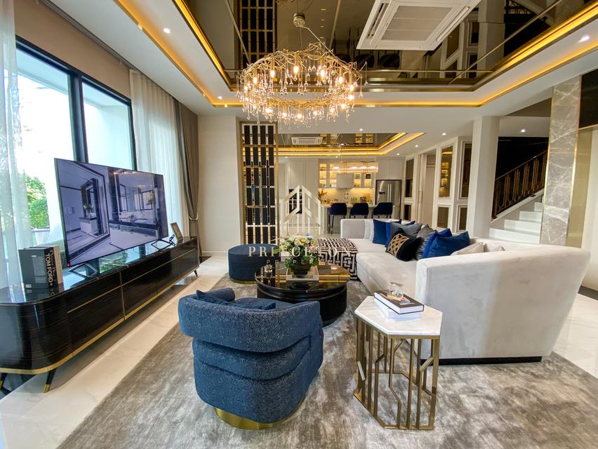 บ้านเดี่ยวสุดหรู Cinq Royal Krungthep Kreetha พร้อมสระว่ายน้ำส่วนตัว
