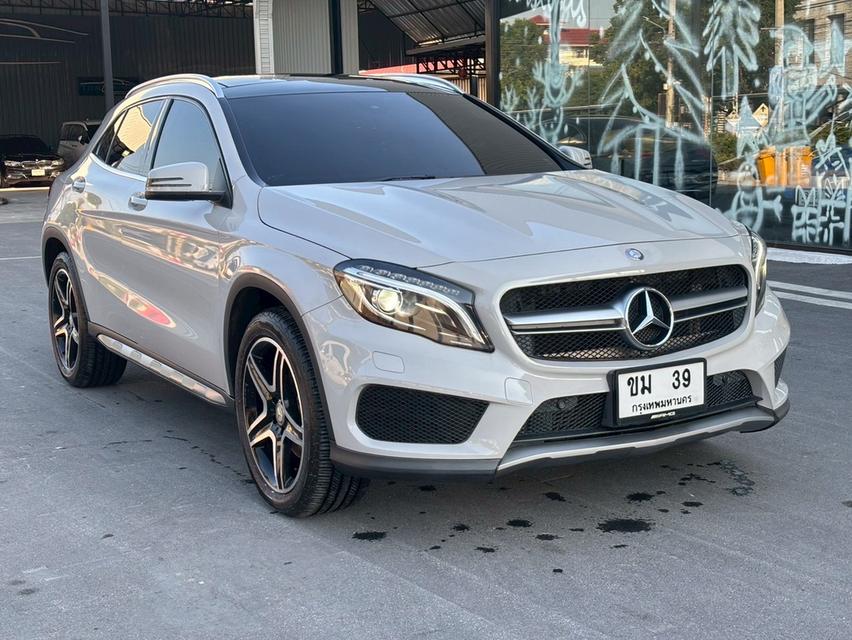 รหัสรถ KPV39 2017 BENZ GLA 250 AMG Dynamic สีน้ำเงิน 3