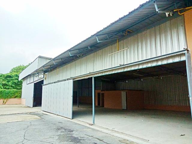 สนามบินสุวรรณภูมิ ถ.ร่มเกล้า โกดังให้เช่าราคาประหยัด ทำเลทอง 2นอน 340 ตร.ม.พร้อมออฟฟิศ กรุงเทพกรีฑา31-39 ARL บ้านทับช้าง