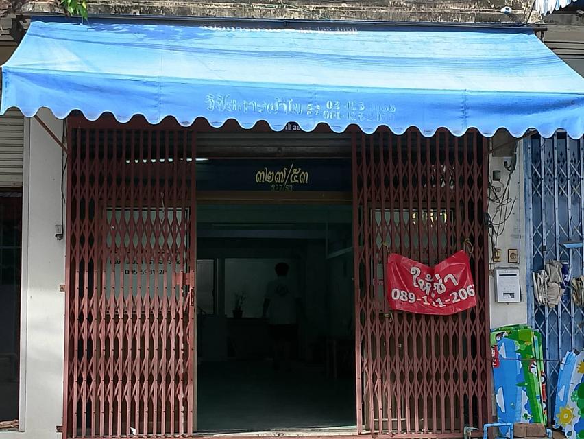 ให้เช่าอาคารพาณิชย์5ชั้น จันทน์32 มีห้องน้ำและห้องนอนทุกชั้น ใกล้สถานีรถไฟฟ้าสุรศักดิ์ เหมาะสำหรับทำธุรกิจหรืออยู่อาศัย 16