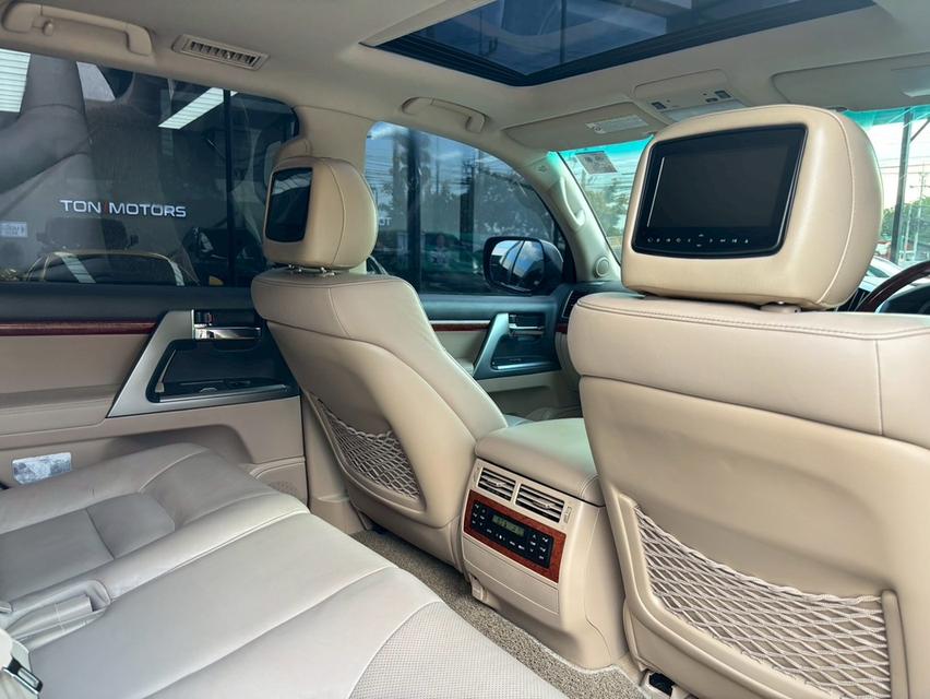 รหัสรถ KPV3561 2013 Toyota Landcruiser V8  4WD Diesel รูปที่ 8