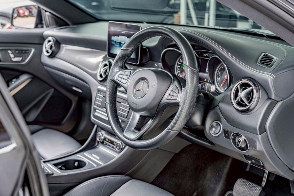 รหัสรถ NP655 BENZ CLA250 AMG Night Edition ปีรถ : 2019 13