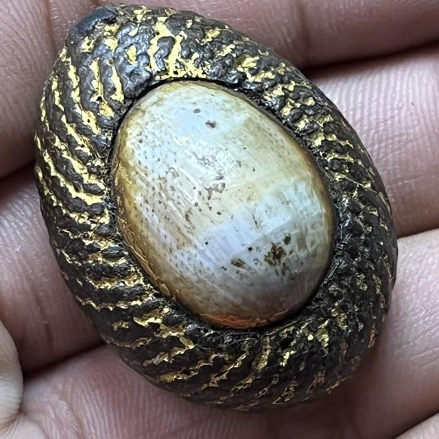 เบี้ยหลวงปู่ทวดเคลืองลักปิดทองเก่ามาก