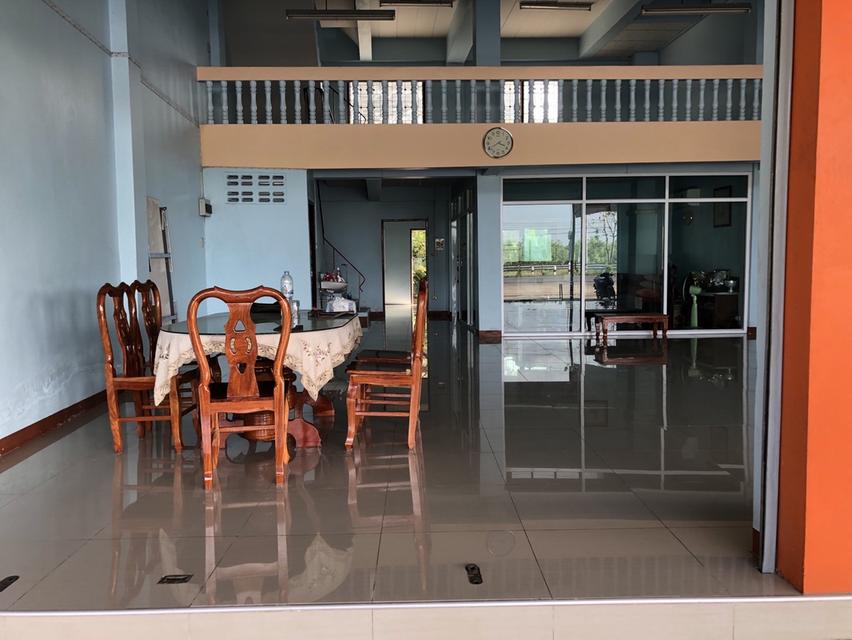 ตึกแถว  3.5 ชั้น 2 คูหา ( 4 ห้อง ) 2