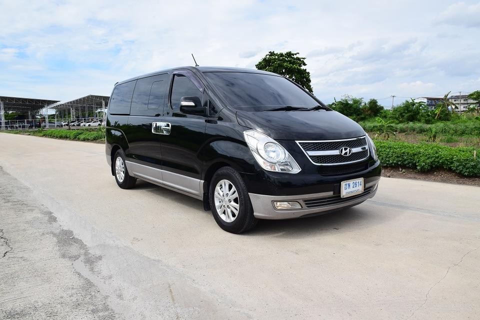เพียง359000บาท HYUNDAI H-1 ดีลักปี2011 สีดำเบาะหนังแท้ 11ที่นั่งเครื่อง2500ดีเซลTURBO เกียร์ออโต้ เมาติฟังชั่นส์ วิ่ง 142xxxกิโลเมตร โทร 0957401229