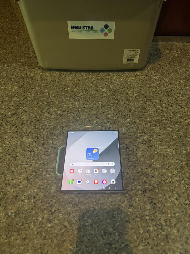 ขายๆๆๆถูกSamsungFold6สีใหม่หายากSilver Shadow 256กิ๊กสูนTrueสภาพสวยการใช้งานดีเยี่ยมทุกๆฟังชั่นเครื่องรีสโตได้ตลอดไม่มีติดแอคเค้าใดๆคับ ( จอสวยกริปจอก