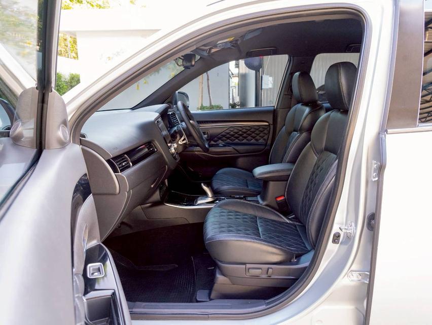Mitsubishi Outlander Phev 2.4 GT Premium 4wd ปี 2021 ♨️ #ประกันเครื่องเกียร์3ปี / 30,000 km. ♨️ 10