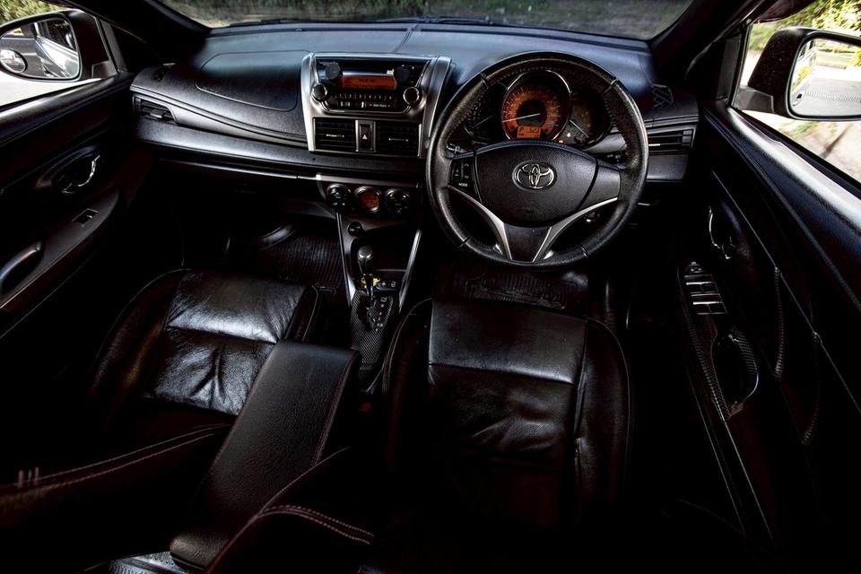 Toyota Yaris 1.2G ปุ่มสตาท์ ปี 2015 สีเทา มือเดียวป้าย 13