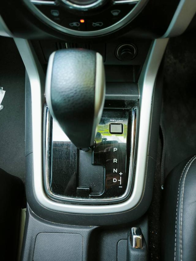 Isuzu MU-X 3.0 ONYX NAVI DVD A/T 11
