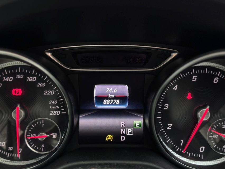 Mercedes Benz CLA200 ปี 2017 9