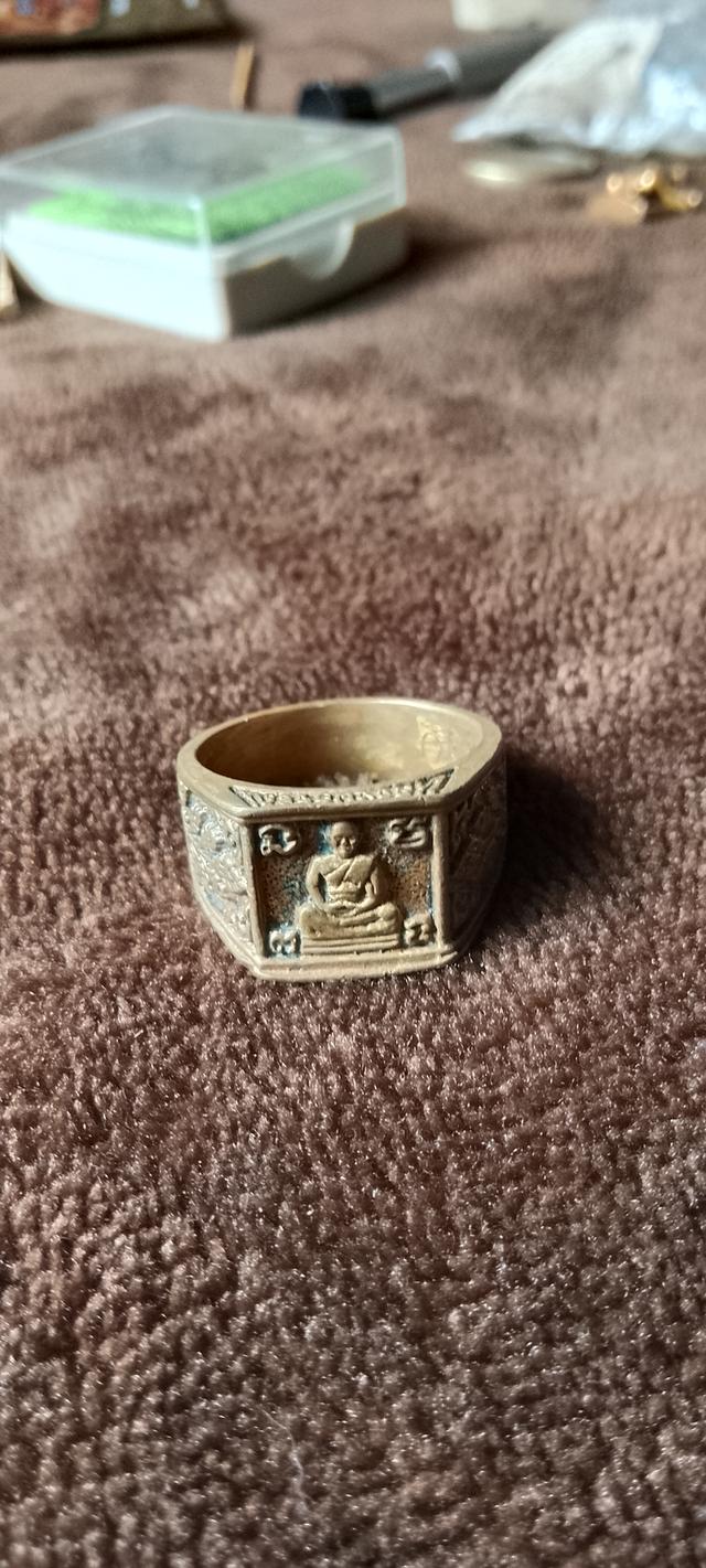 แหวนหลวงพ่อจรัญ ครบรอบ84ปี