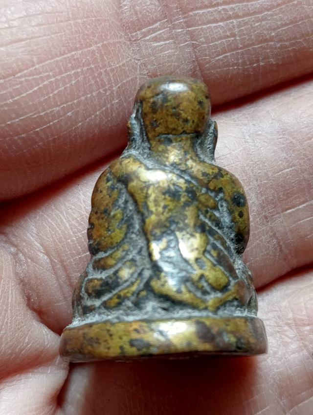 หลวงพ่อเงิน สอบถามได้ค่ะ รูปที่ 2