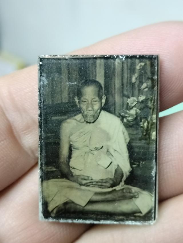 รูปอัดกระจก หลวงพ่อจง พุทธสโร วัดหน้าต่างนอก