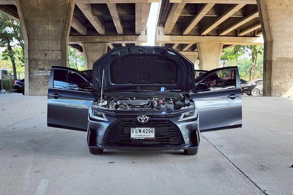 TOYOTA YARIS ATIV 1.2 PREMIUM LUXURY AT ปี 2024 รถสวยมือเดียว ไมล์น้อย 10