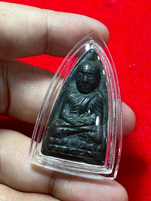 พระหลวงพ่อทวด พิมพ์หลังเตารีดใหญ่ปั๊มซ้ำ บล๊อคแตก เนื้อโลหะผสม ปี2505(นิยมสุด) รูปย่อยที่ 3