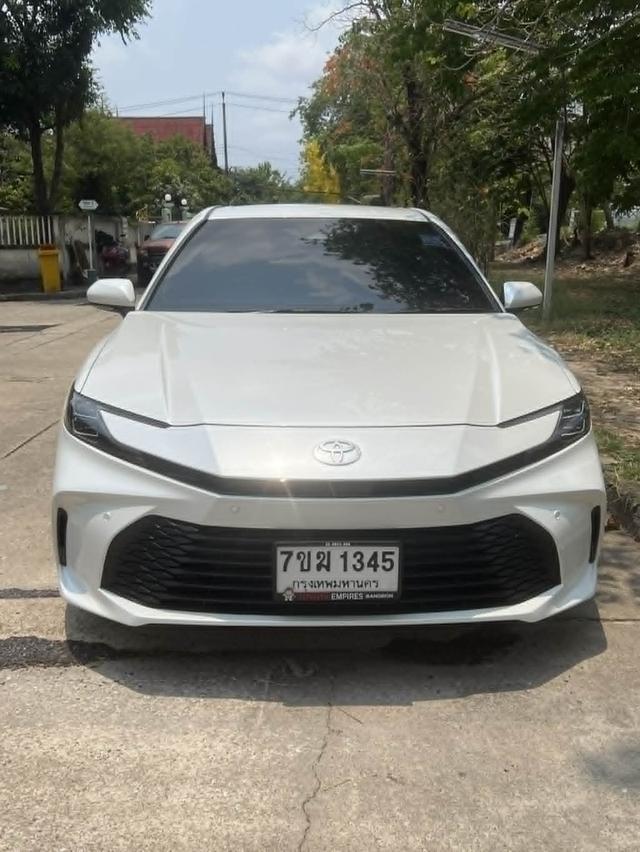 2025 TOYOTA CAMRY 2.5 HEV SMART สีขาว รถบ้านเจ้าของขายเอง ชื่อตรงเบียน มือแรก ใช้ถนอม ไม่เคยเฉี่ยวชน  มือแรกป้ายแดง สภาพเหมือนใหม่ ไม่เคยเฉี่ยวชน ใช้ร รูปที่ 2