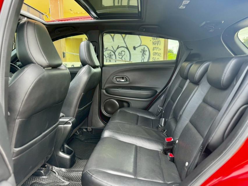 HONDA HRV 1.8 RS TOP SUNROOF (mnc)ปี 19 สีแดง  ออโต้  20