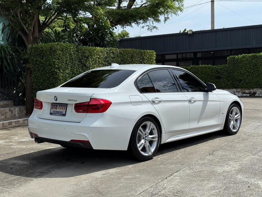 2019 BMW 320D MSPORT ( แท้ ) รถมือเดียวออกป้ายแดง รถวิ่งน้อย เข้าศูนย์ทุกระยะ รถไม่เคยมีอุบัติเหตุครับ 3