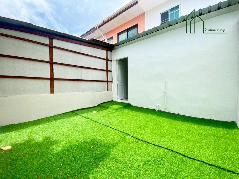 ทาวน์เฮาส์ 2 ชั้น หมู่บ้านมนวดี บางบัวทอง ถนนวัดลาดปลาดุก ถนนเมน ฟรีโอน 18