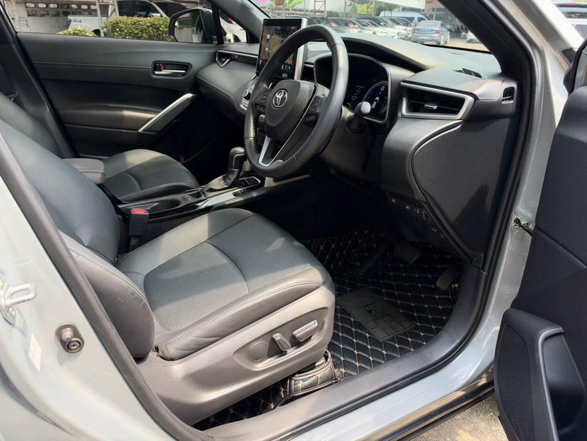 Toyota Corolla Cross 1.8HEV Premium Luxury ปี 2024 จด 2025 รูปย่อยที่ 3