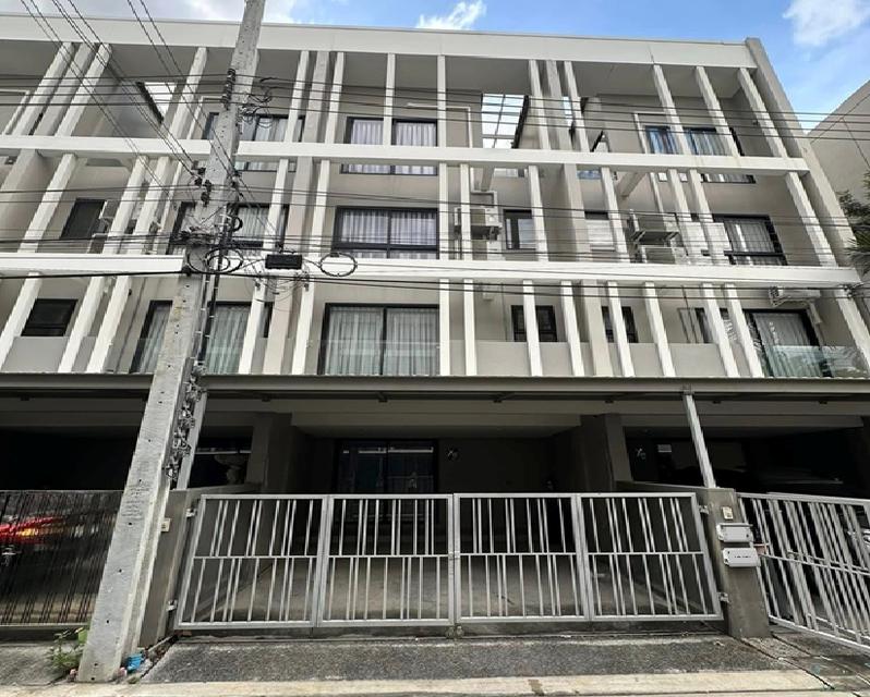 ให้เช่าทาวน์โฮม 3.5 ชั้น โครงการ วาย เรสซิเดนท์ สุขุมวิท 113 , Y RESIDENCE โครงการหรู / ถนนศรีนครินทร์ / ใกล้ BTS สำโรง 1