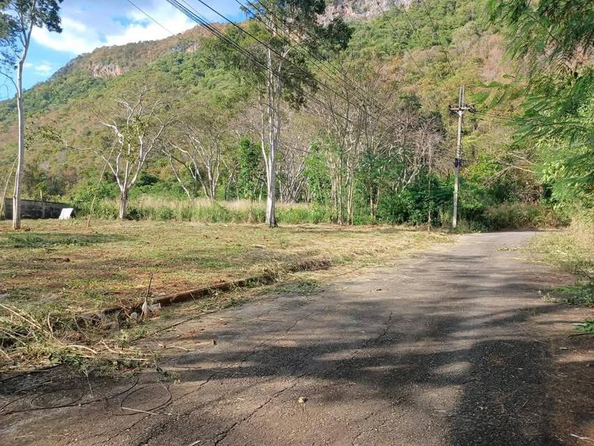 ขายที่ดินเขาใหญ่ หมูสี 1 ไร่ อยู่บนถนนธนะรัชต์ ใกล้ทางขึ้นอุทยานแห่งชาติเขาใหญ่ ใกล้สามแยกกุดคล้า วิวเขาสวยมาก ต้นไม้เยอะ ทำเลดี ใกล้ตลาด 0879074045