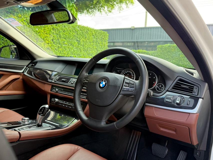 2013 BMW 520D F10 รถมือเดียวออกป้ายแดง รถวิ่งน้อย เข้าศูนย์ทุกระยะ รถไม่เคยมีอุบัติเหตุครับ 10